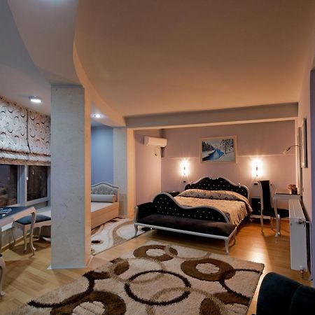 Hotel Kocibelli Pool & Spa Korce Buitenkant foto