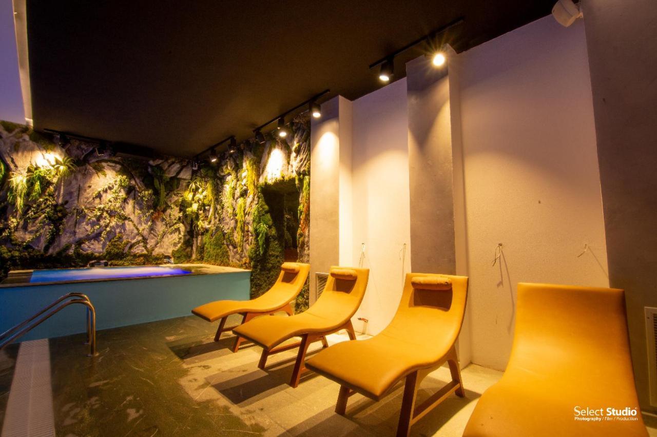 Hotel Kocibelli Pool & Spa Korce Buitenkant foto