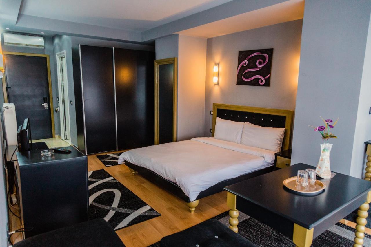 Hotel Kocibelli Pool & Spa Korce Buitenkant foto