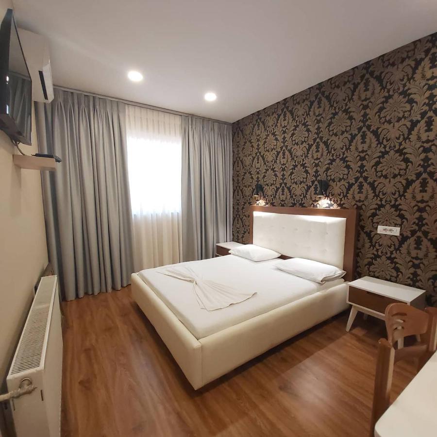 Hotel Kocibelli Pool & Spa Korce Buitenkant foto